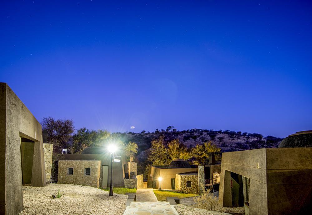 Daan Viljoen Game Lodge Windhoek Exterior foto