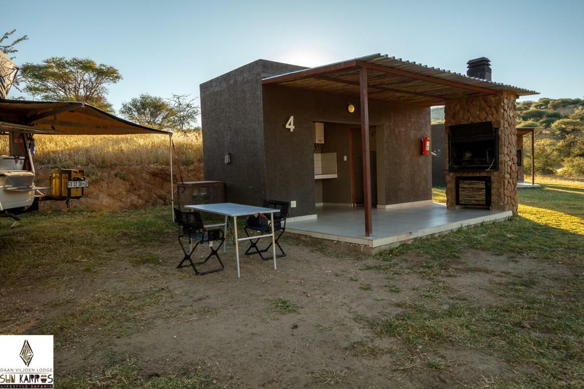 Daan Viljoen Game Lodge Windhoek Exterior foto